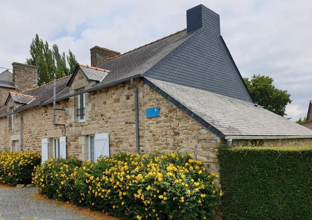 Charming Traditional 2-Bed Cottage Near Plémet Exterior foto