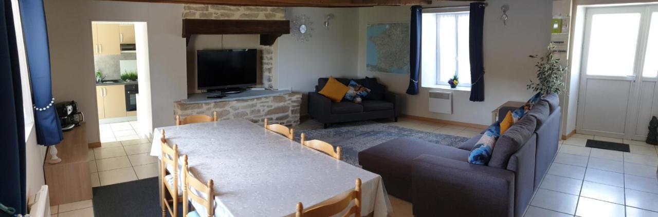 Charming Traditional 2-Bed Cottage Near Plémet Exterior foto