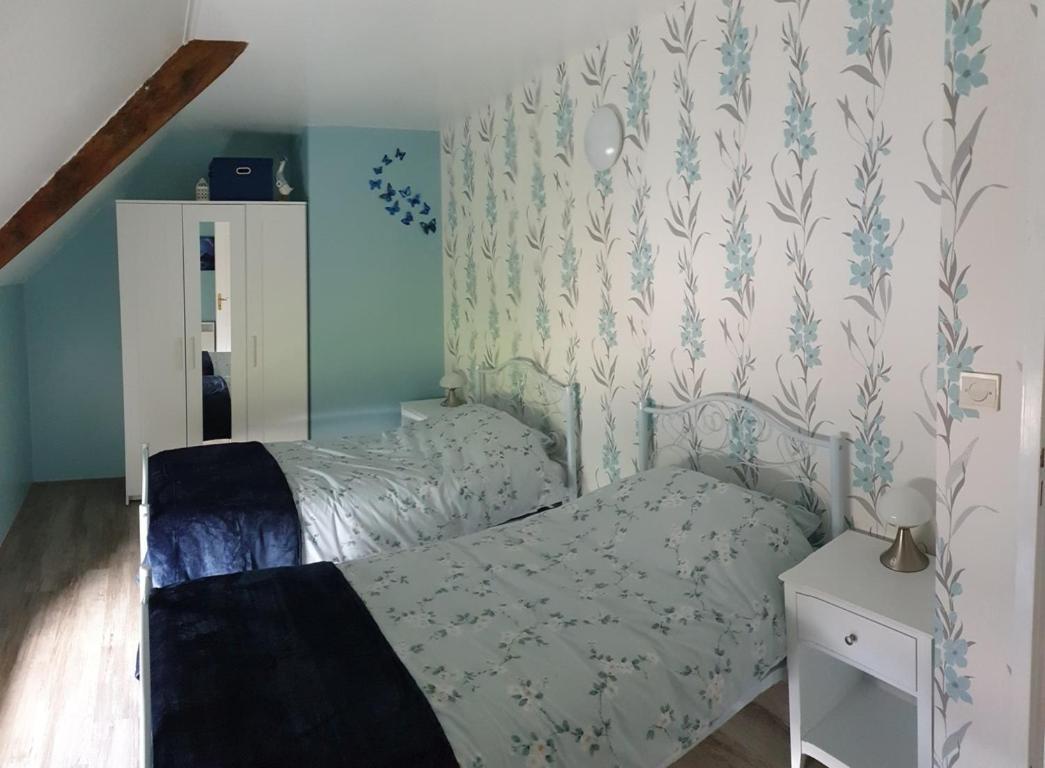 Charming Traditional 2-Bed Cottage Near Plémet Exterior foto